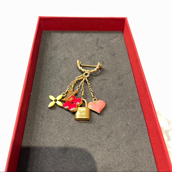 Louis Vuitton LV Pin Brooch - Picture 6 of 8
